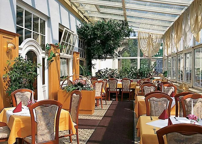 - Restaurant Kurhaus Klotzsche Hotell 3*